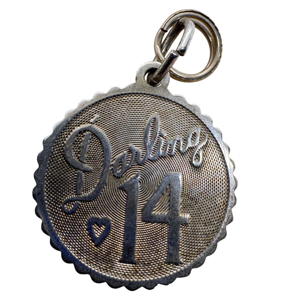Vintage EJ Sterling Silver Darling 14 Heart Scalloped Disc Charm Pendant 1.99g
